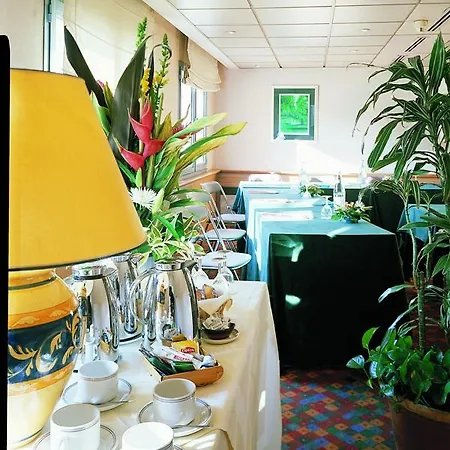 Median Porte De Versailles Hotell 3*