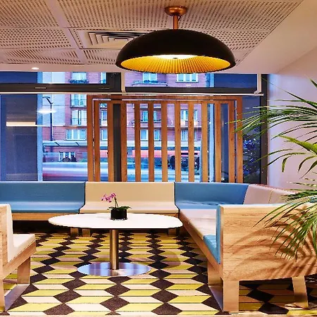 Median Porte De Versailles Hotell Paris