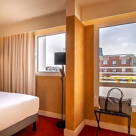 Hotel Median Porte De Versailles 3*