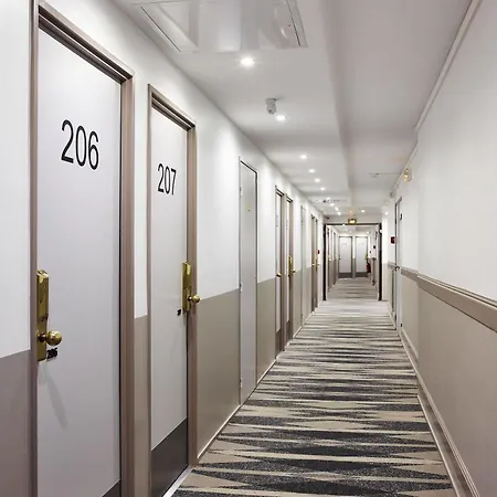 Median Porte De Versailles Hotell Paris