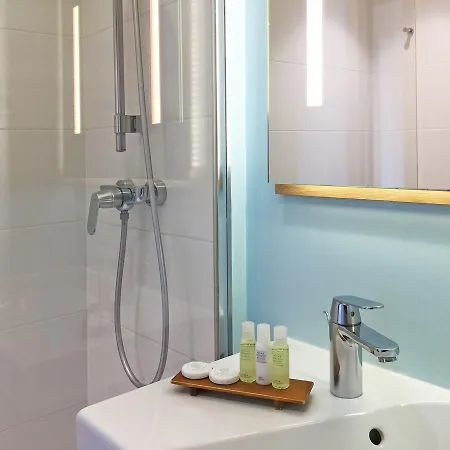 Median Porte De Versailles Hotell 3*