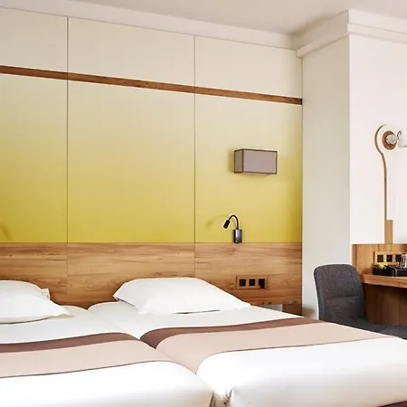 Hotell Median Porte De Versailles 3*