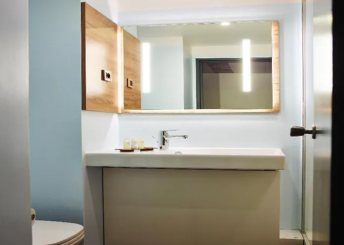 Median Porte De Versailles Hotel 3*