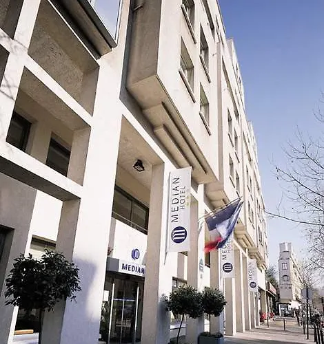 Median Porte De Versailles Parigi