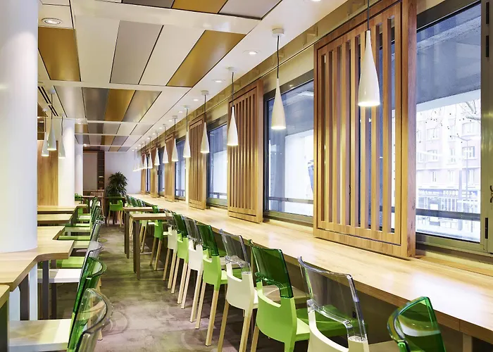 Median Porte De Versailles 3*