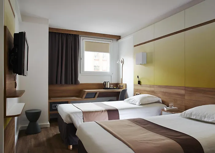 Hotel Median Porte De Versailles 3*