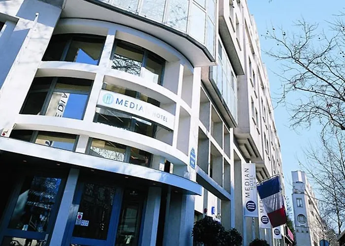 Median Porte De Versailles Hotel