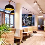 Median Porte De Versailles Hotel Parigi