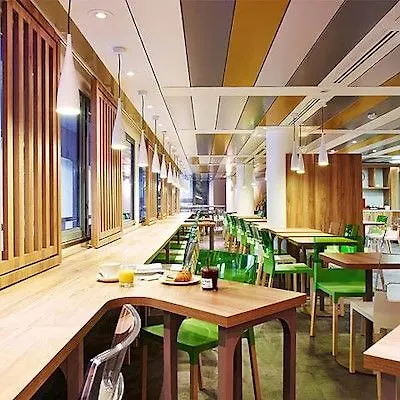 Median Porte De Versailles 3*