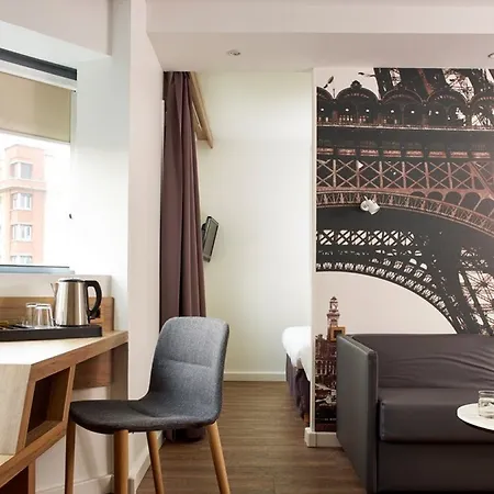 Median Porte De Versailles 3* باريس