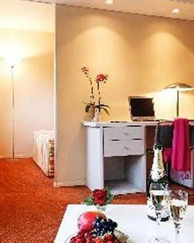 Hotel Median Porte De Versailles
