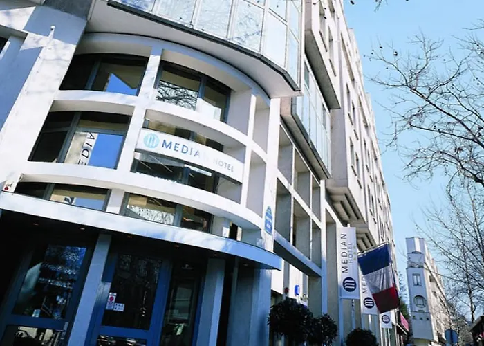 Median Porte De Versailles Hotel Paris
