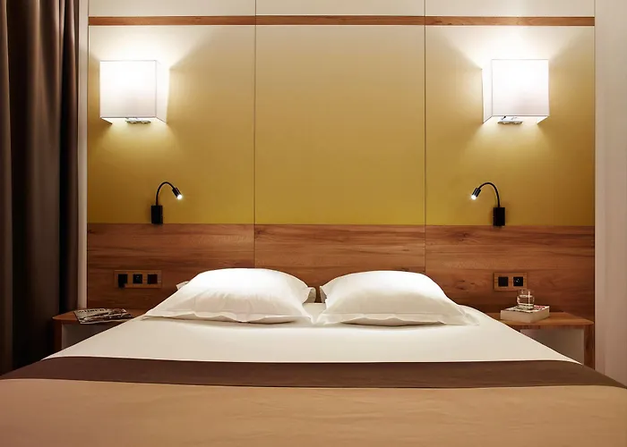 Median Porte De Versailles Hotel 3*