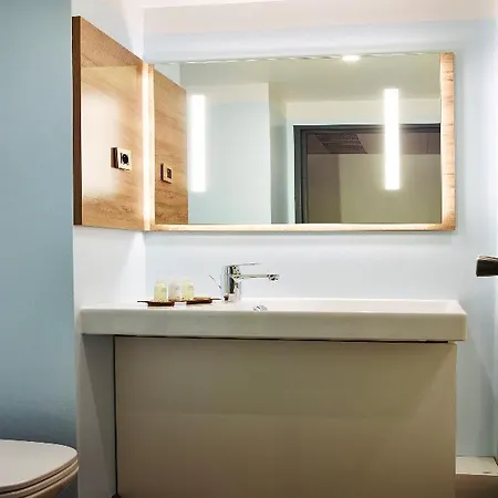 Median Porte De Versailles ホテル 3*