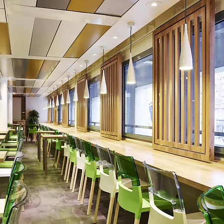 Median Porte De Versailles 3*