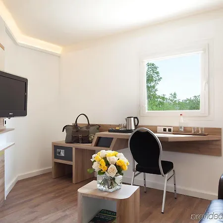 Median Porte De Versailles ホテル 3*